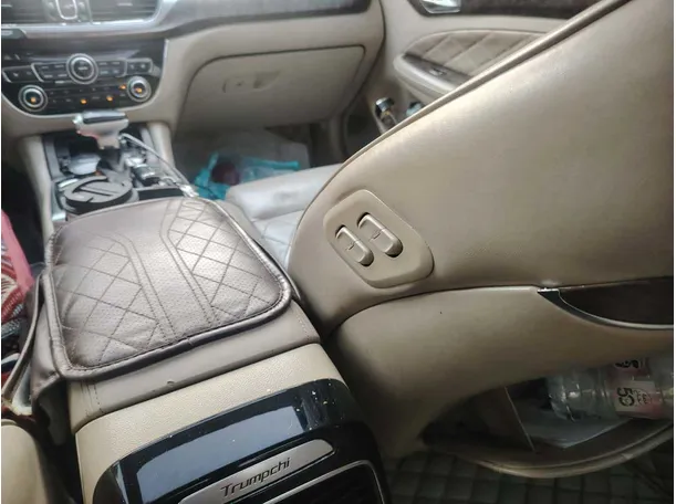 Car image 38