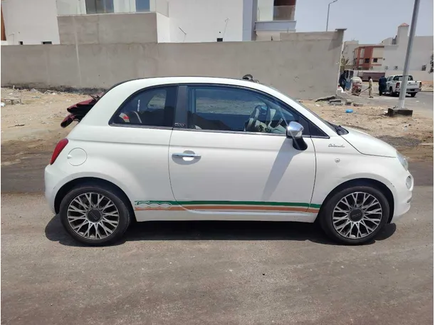 Car image 4