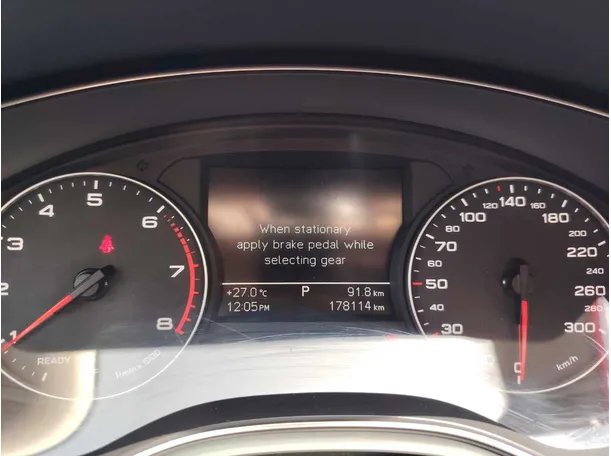 Car image 24