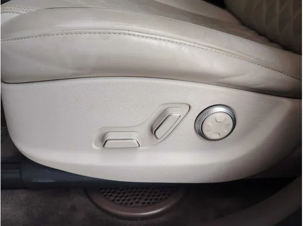 Car image 41