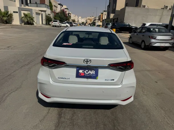 Car image 6