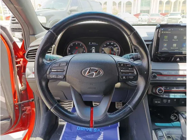 Car image 17