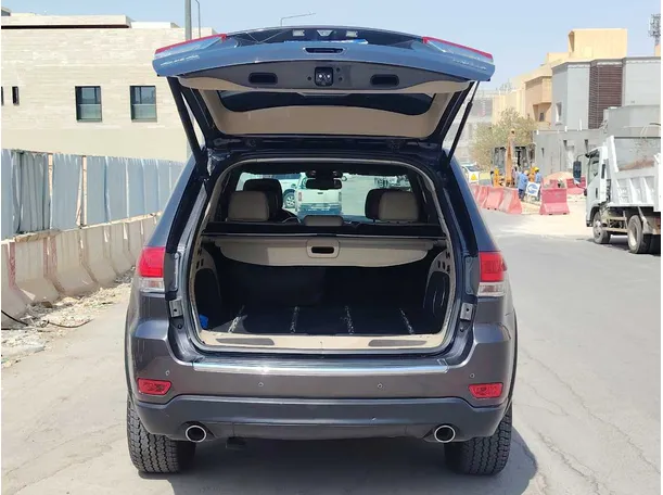 Car image 22