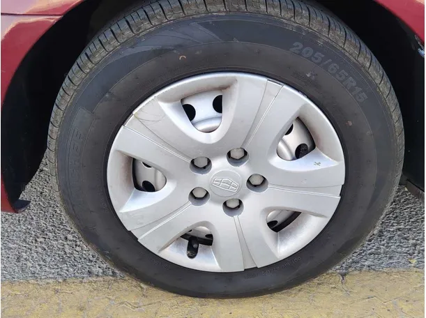 Car image 10
