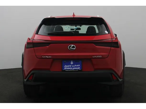 Car image 12