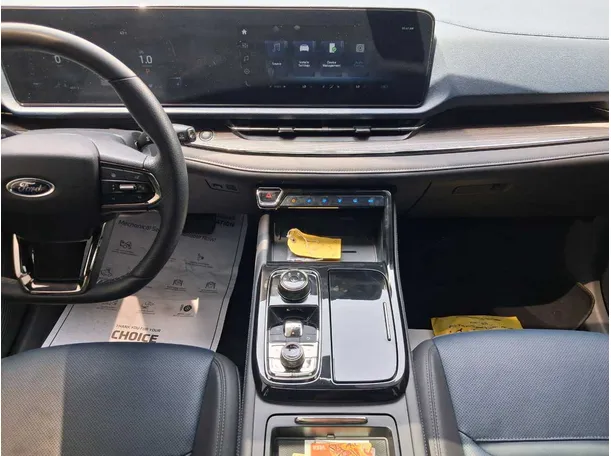 Car image 16