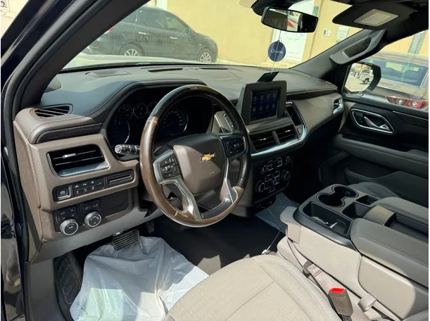 Car image 13
