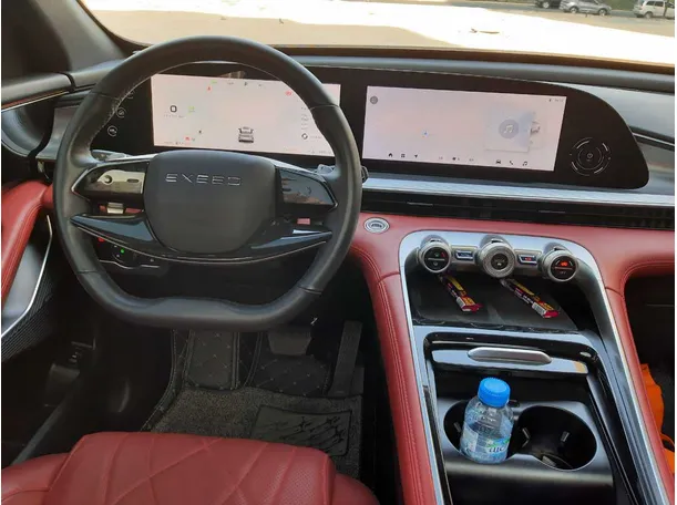 Car image 16