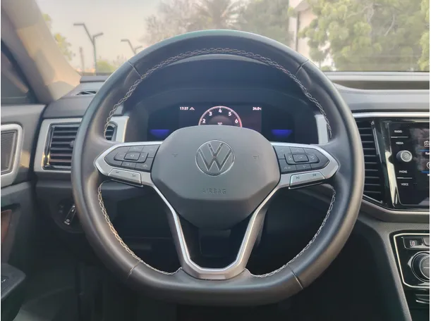 Car image 23