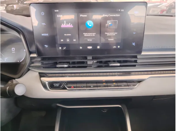 Car image 21