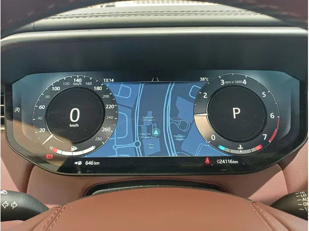 Car image 11
