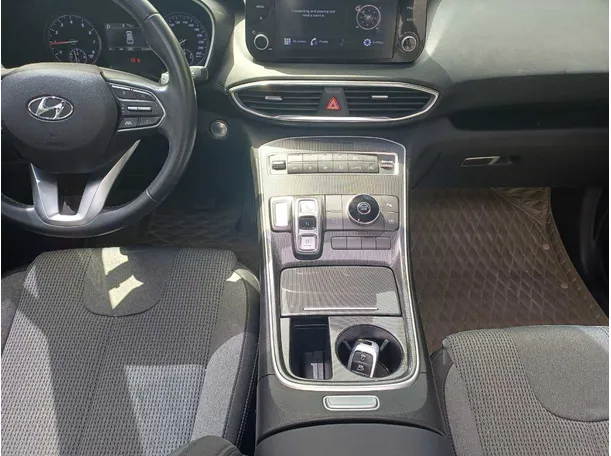Car image 15