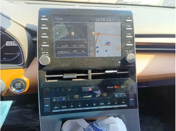 Car image 24