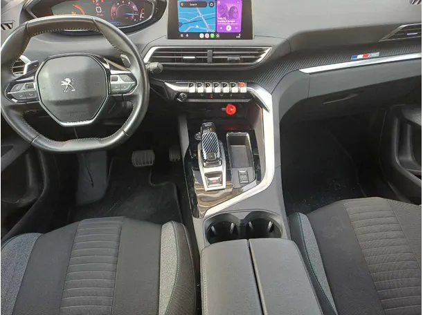 Car image 15