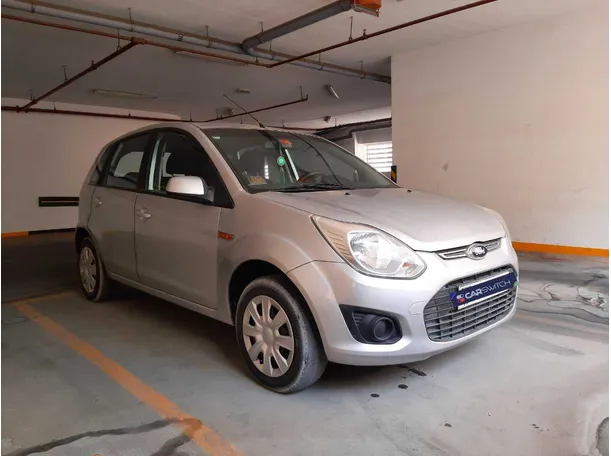 Car image 4