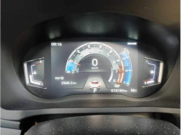 Car image 19