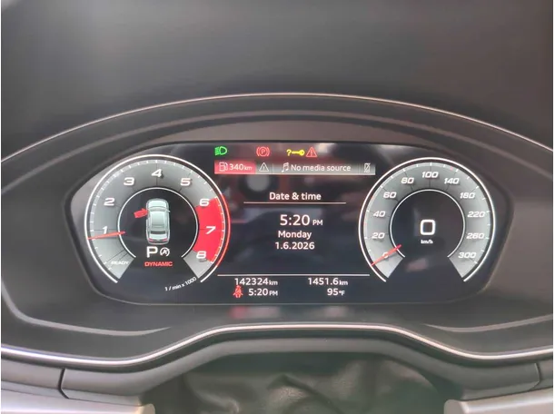 Car image 28