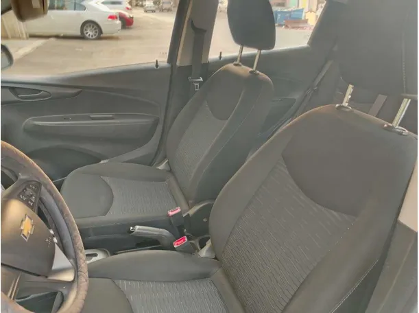 Car image 15