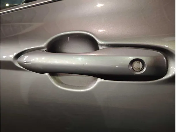 Car image 9