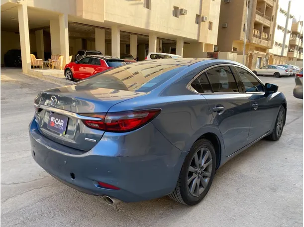 Car image 5