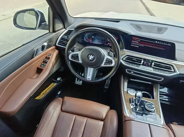 Car image 21