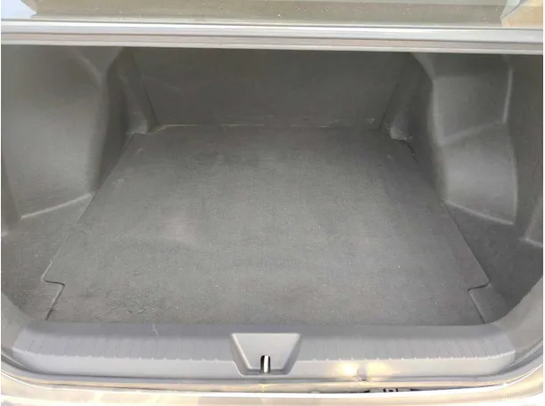 Car image 34