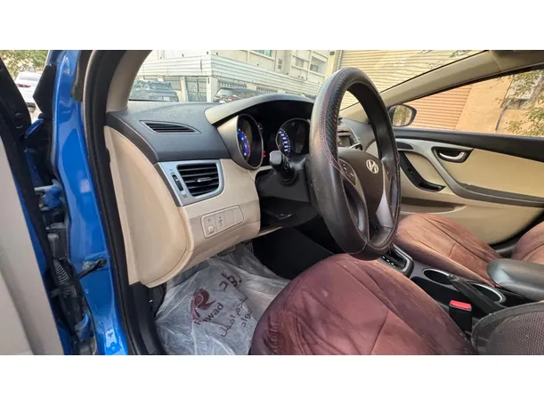 Car image 11
