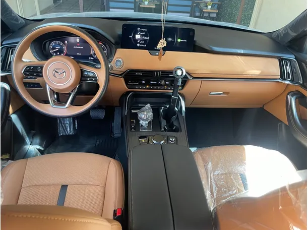 Car image 18