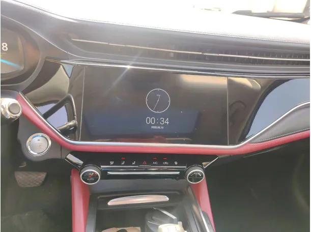 Car image 28