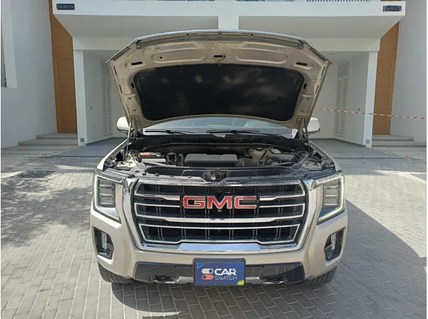 Car image 26