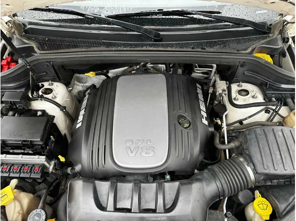 Car image 29