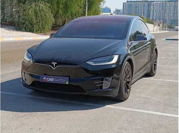 2018 تسلا موديل X في الإمارات