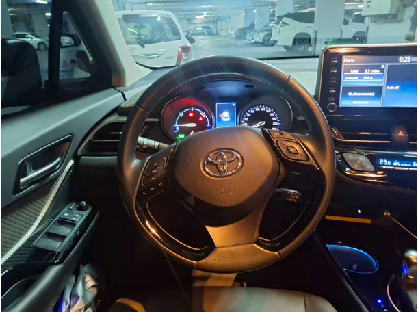 Car image 14