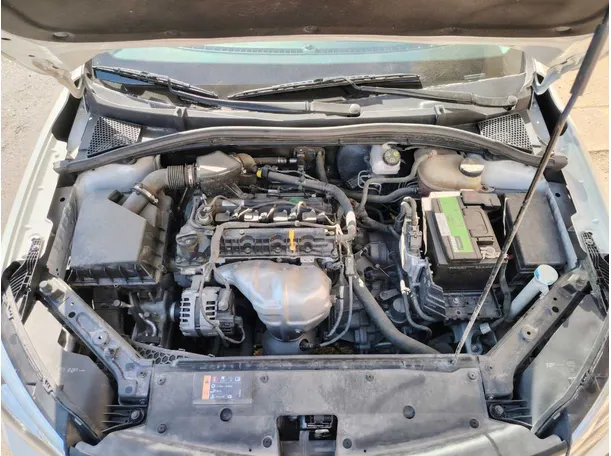 Car image 25