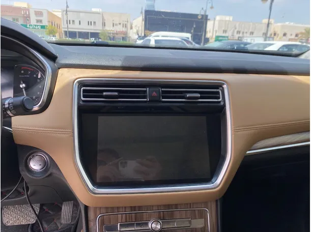 Car image 17