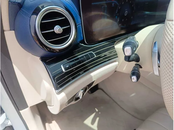 Car image 33