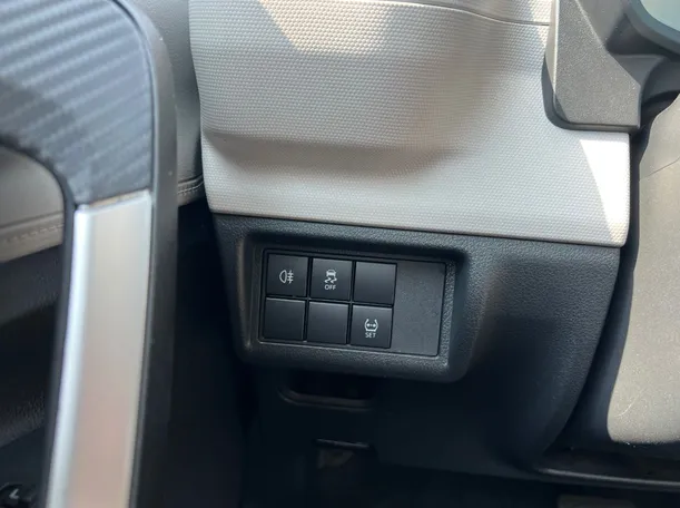 Car image 26