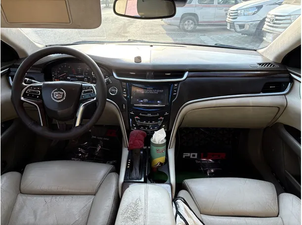 Car image 18
