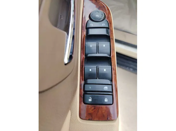 Car image 31