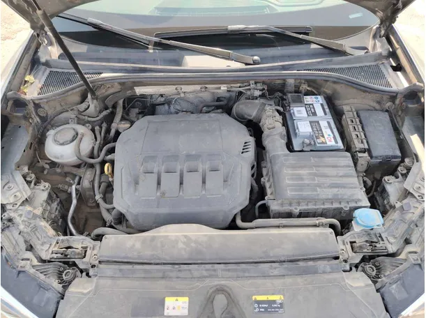 Car image 36