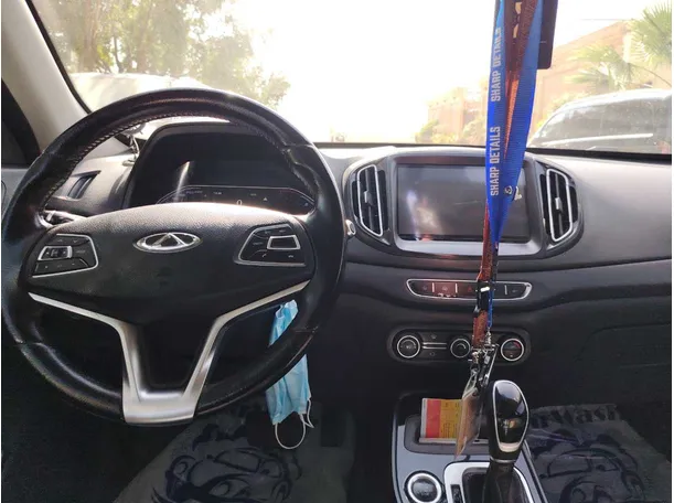 Car image 15