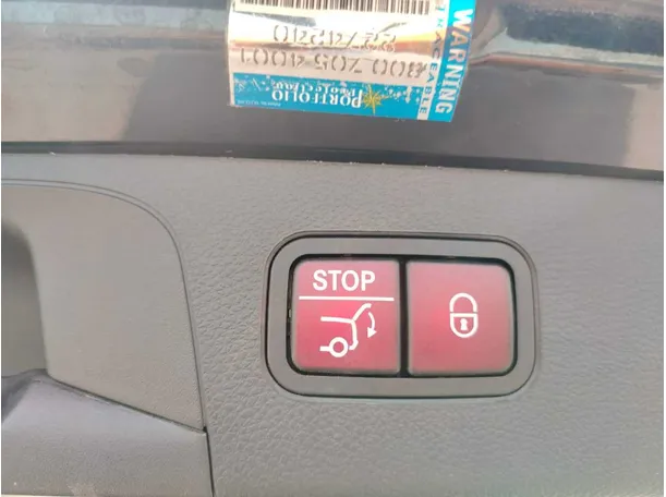 Car image 31