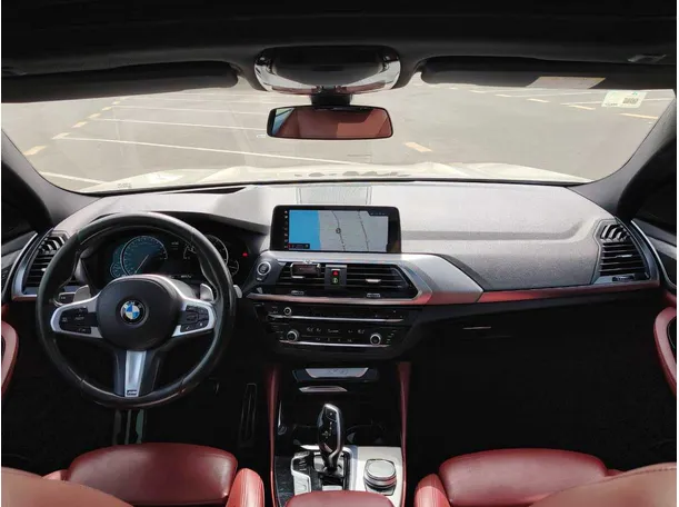 Car image 19