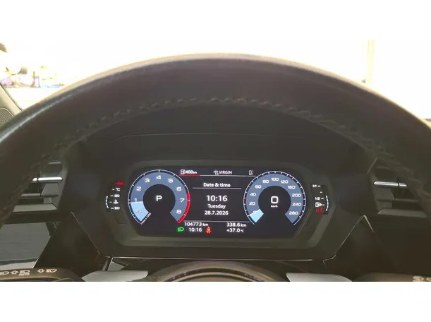 Car image 19