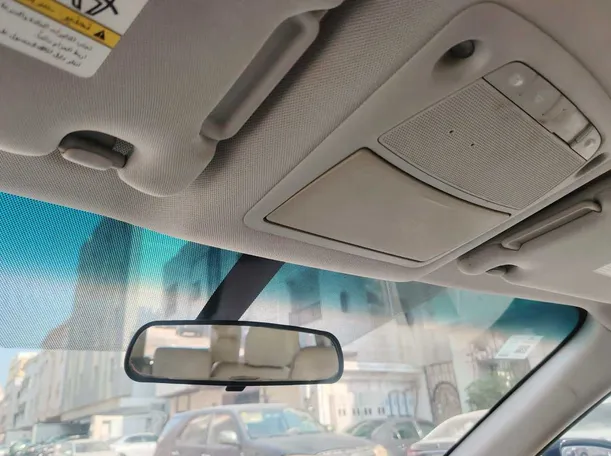 Car image 34