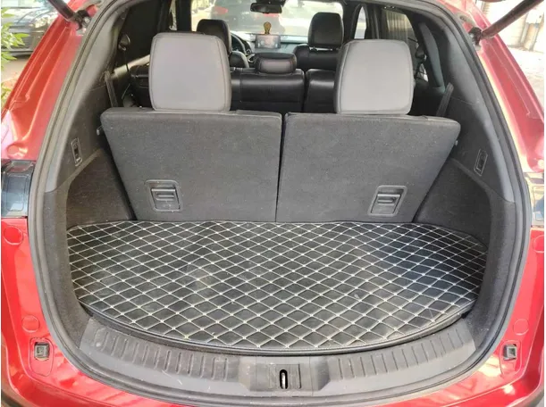Car image 30