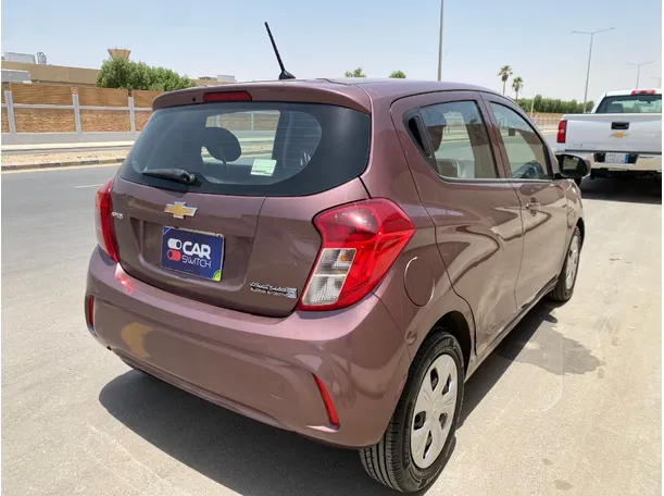Car image 5