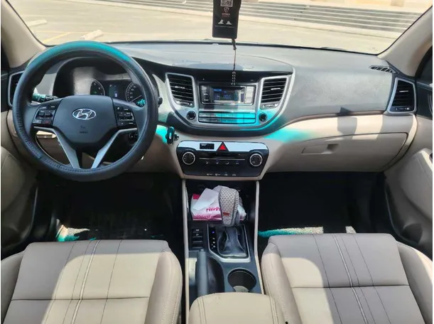 Car image 20