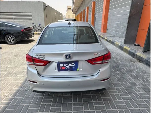 Car image 6