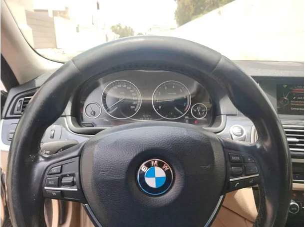 Car image 24